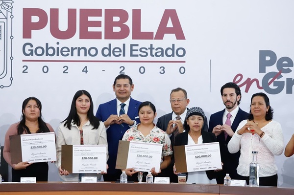 Impulsa Puebla apoyos a migrantes retornados