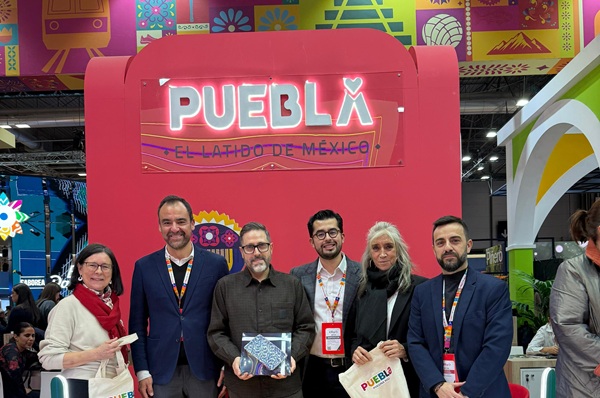 Impulsa Puebla capital turismo global en FITUR 2026