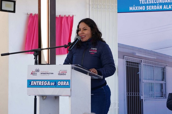 Lupita Cuautle inaugura biblioteca escolar