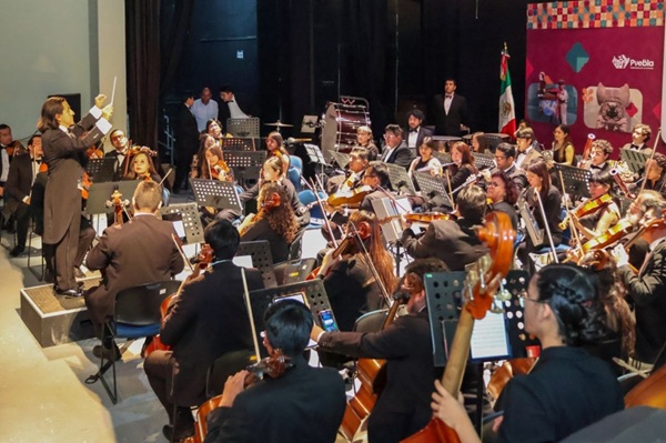 Viven poblanos el concierto de Orquesta Angelopolitana