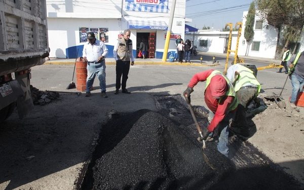 Continúa Chedraui con supervisión a trabajos de bacheo