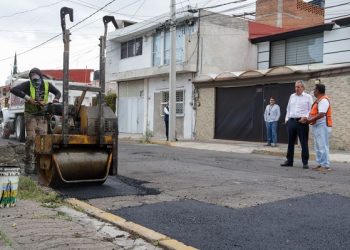 Refuerza Puebla capital campaña de bacheo 2026