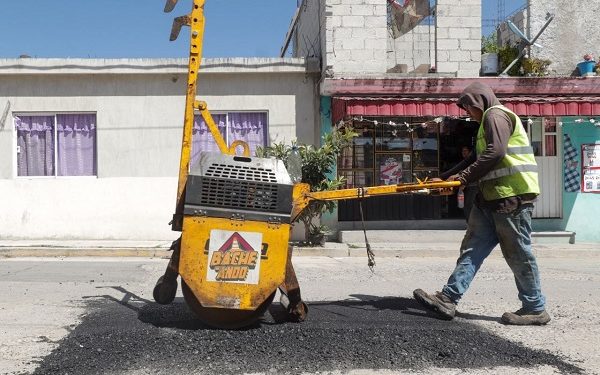 Avanza Pepe Chedraui con bacheo en la ciudad