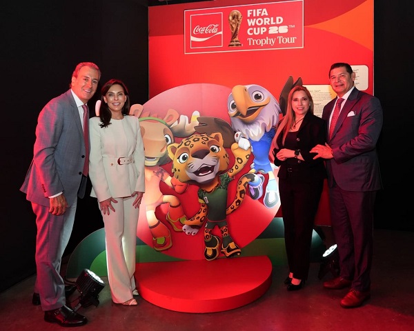Armenta y Chedraui presentan la FIFA World Cup Trophy Tour