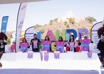 Presentan playera y medalla del Medio Maratón San Andrés