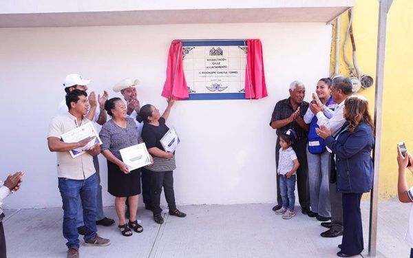 Moderniza Lupita Cuautle vialidad en San Luis Tehuiloyocan