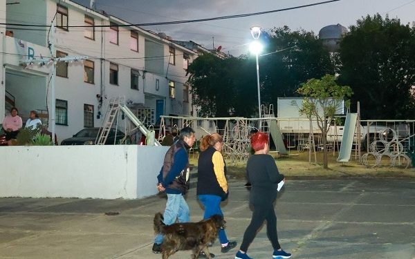 Instalan luminarias LED en La Victoria y San Miguel Mayorazgo