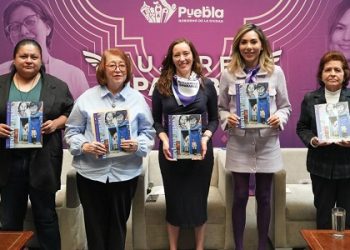Presenta Puebla capital revista sobre mujeres
