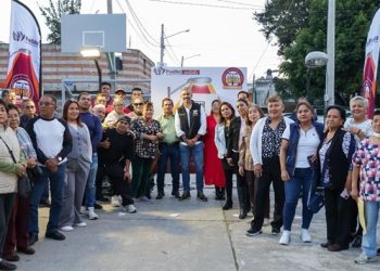 Moderniza Ayuntamiento de Puebla alumbrado en la colonia Cleotilde Torres