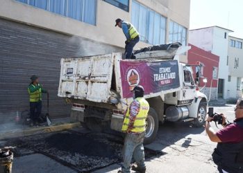 Supervisa Chedraui bacheo en la colonia Belisario Domínguez