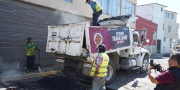 Supervisa Chedraui bacheo en la colonia Belisario Domínguez