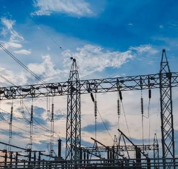 Atiende CFE falla eléctrica en Chignahuapan