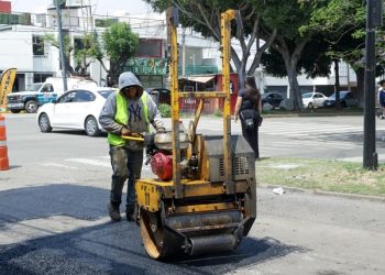 Refuerzan acciones de bacheo para mejorar seguridad vial