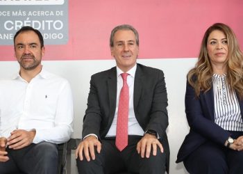 Entrega Pepe Chedraui créditos a emprendedores