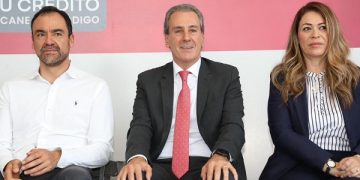 Entrega Pepe Chedraui créditos a emprendedores