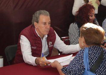 Escucha Chedraui a vecinos de Xochimehuacan