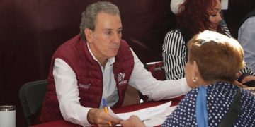 Escucha Chedraui a vecinos de Xochimehuacan