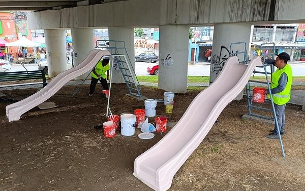 Rehabilita Ayuntamiento de Puebla mobiliario urbano