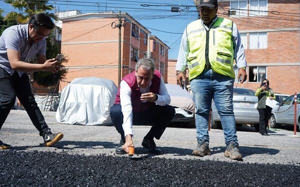 Refuerza Chedraui Campaña de Bacheo en el Infonavit San Jorge