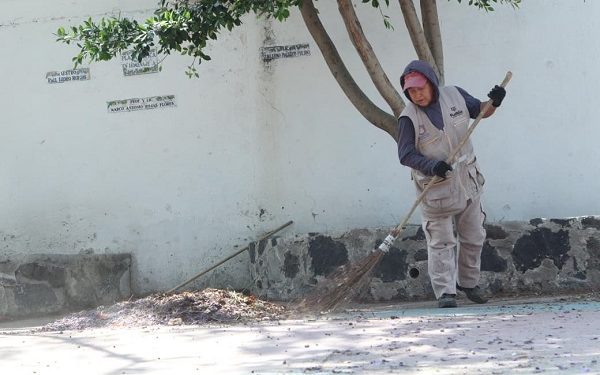 Refuerza comuna limpieza en parque Arnulfo