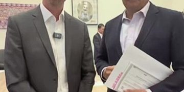 Fortalece Alejandro Armenta alianza con Audi México