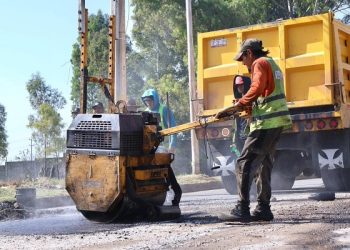 Supervisa Pepe Chedraui bacheo en San Jerónimo Caleras