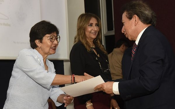 Reconoce Lilia Cedillo labor de contadores BUAP