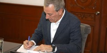 Acuerdan alza de 24% en prestaciones de Limpia