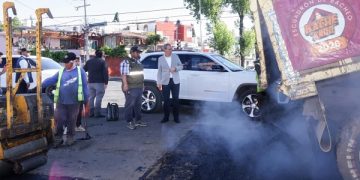 Refuerza Pepe Chedraui bacheo en Puebla