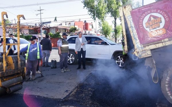 Refuerza Pepe Chedraui bacheo en Puebla
