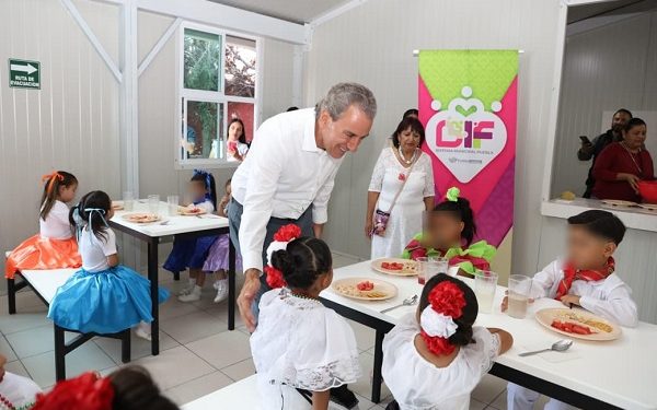 Reafirma Chedraui apoyo a escuelas con desayunadores escolares