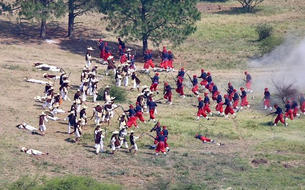 Recrean la Batalla de Puebla en zona militar