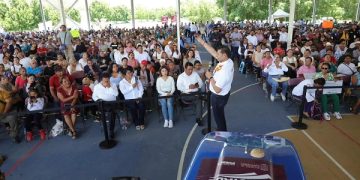 Fortalece Alejandro Armenta al campo de la Mixteca