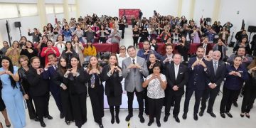 Impulsa Alejandro Armenta turismo con mujeres