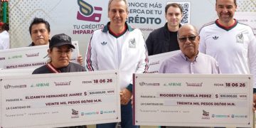 Entrega Ayuntamiento de Puebla créditos a emprendedores
