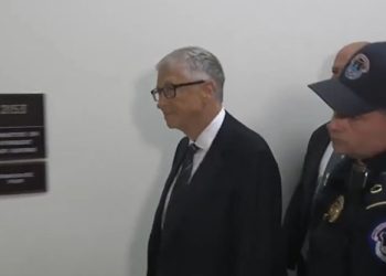Niega Bill Gates vínculo personal con Epstein en EUA
