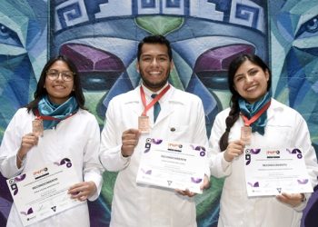 Ganan alumnos de Medicina bronce en Infomatrix