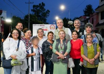 Moderniza Chedraui alumbrado en la colonia 10 de Mayo