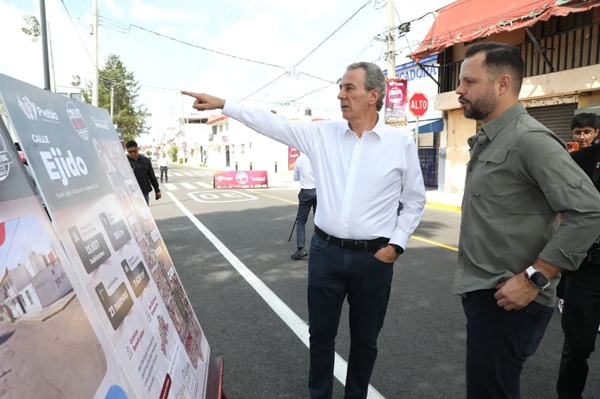 Entrega Chedraui rehabilitación vial en Calle Ejido
