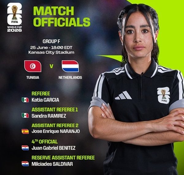 Katia García hace historia como tercera árbitra mundialista
