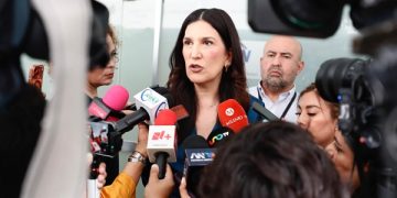 Kenia López la defiende labor plural del colectivo 50+1