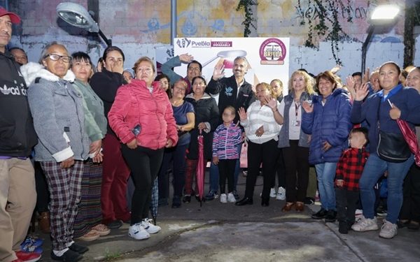 Renueva Ayuntamiento de Puebla alumbrado en Ignacio Mariscal