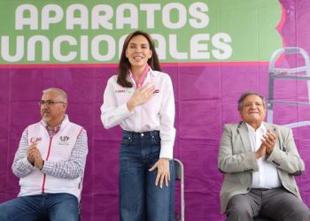 Entrega SMDIF Puebla 25 sillas de ruedas
