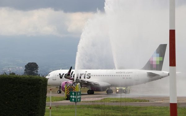 Inauguran en Puebla vuelo directo a Los Ángeles