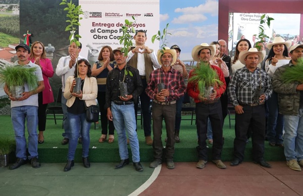 Fortalecen el campo con maquinaria, fertilizantes y reforestación