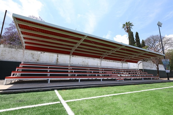 Recuperan parques y canchas en 31 microrregiones