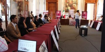 Impulsa Puebla capital diálogo juvenil y transparencia