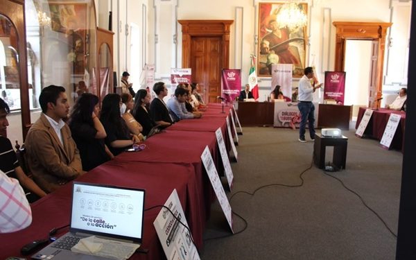Impulsa Puebla capital diálogo juvenil y transparencia