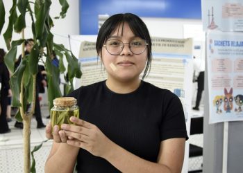 Propone convertir residuos de agave en textiles
