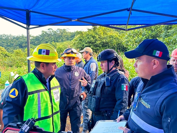 Intensifican búsqueda en gruta de Cuetzalan